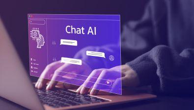 Main tapant sur un clavier avec fenêtre de chat IA générative